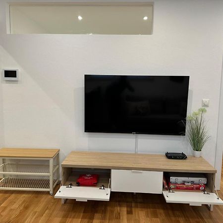 1,5-Zimmer, Top Ausgestattet, 4 Pers, Souterrain Флинтсбах Экстерьер фото